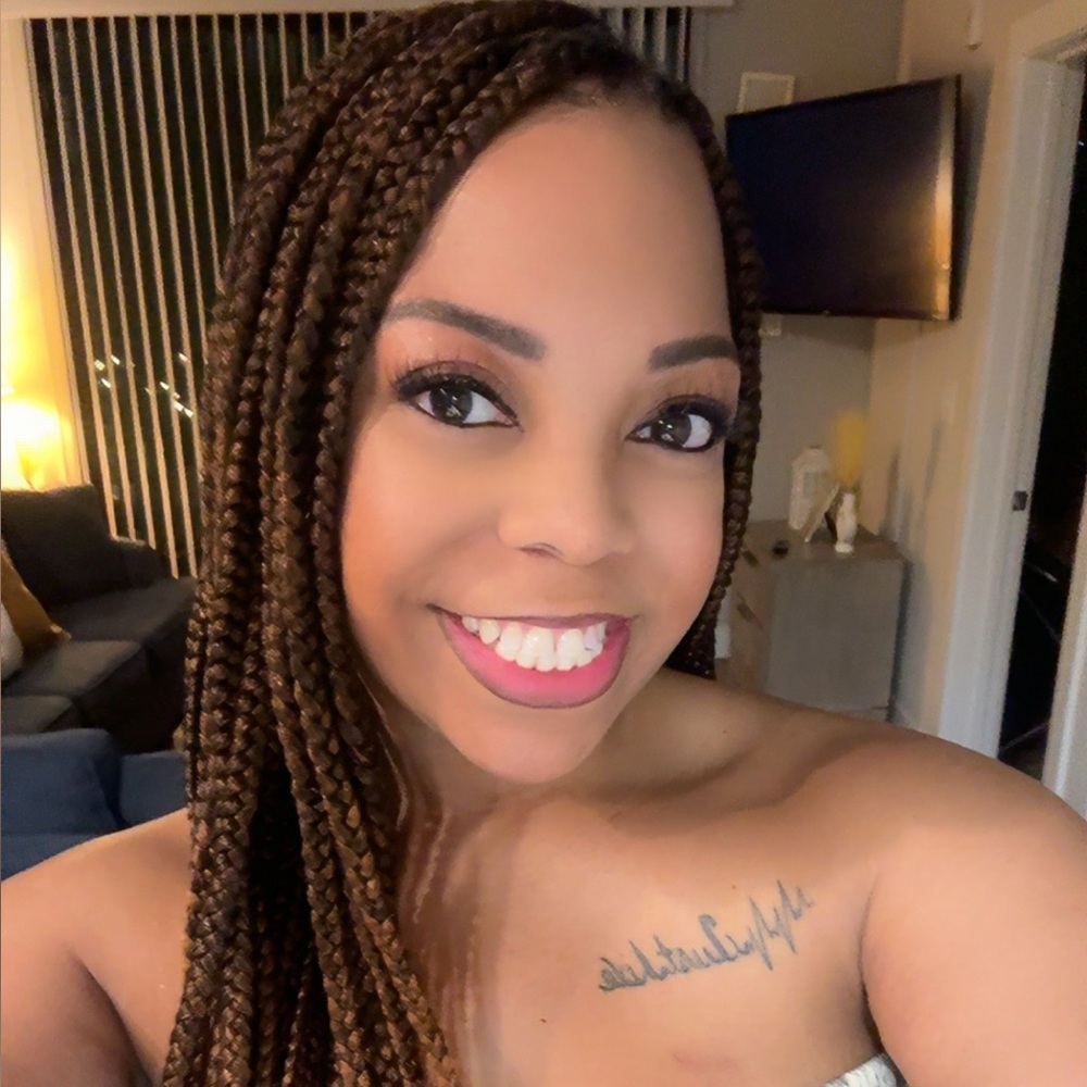 Meet your Posher, Crystal